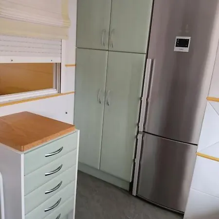 Amplio Con Piscina Y A 50m Del Mar *