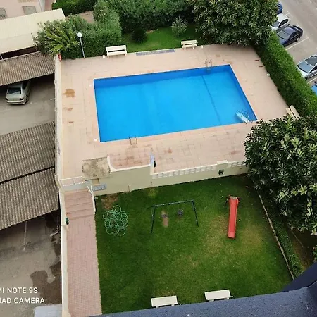 Amplio Con Piscina Y A 50m Del Mar *
